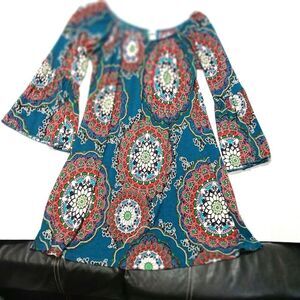2 B Together Artsy Boho Festival Long Bell Sleeves Size Med.